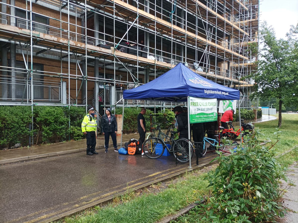 MPSRTPC's tweet photo. On the 11.5.2022 Officers from Central East Command RTPC conducted a Bike Marking Event on Southwold Road E5 in partnership with Hackney Council and Dr Bike. 31 bikes security marked and road safety advice given to cyclists. #BikeRegister #RoadSafety #HackneyCouncil #RTPC #HTSTT https://t.co/90q58IMWmM
