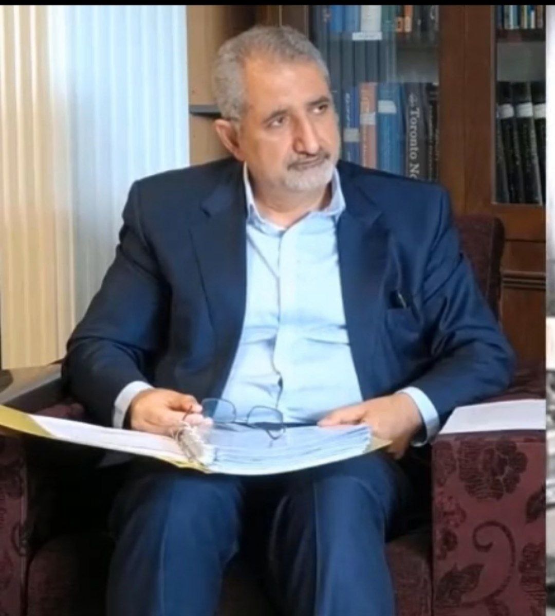 DrElahe3's tweet photo. این مرد کسی است که معنای کلماتی نظیر
 شرافت
جوان مردی
قانون مداری
اتحاد
 را درست زمانی که معنای این کلمات در جامعه  امروز فراموش شده بود به همگان یاداوری کرد.
ممنونم از بودنتون دکتر جان
♥️♥️🌹🌹
@DrTeimourzadeh https://t.co/N4f210LDzY