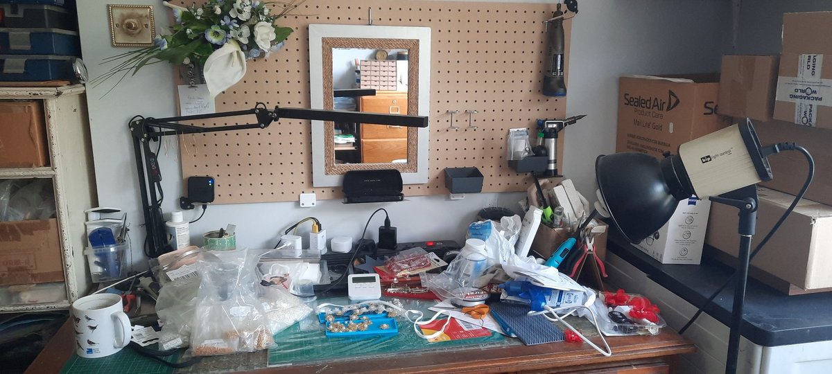 CherylsJewellery - Cheryl Jenkins (@cheryls_jewels) on Twitter photo <a href="/BritishCrafting/">BritishCraftHouse</a> Terribly messy! In the middle of a few ideas 💡 #TBCHpowerhalfhour #workspace <a href="/BritishCrafting/">BritishCraftHouse</a> Terribly messy! In the middle of a few ideas 💡 #TBCHpowerhalfhour #workspace