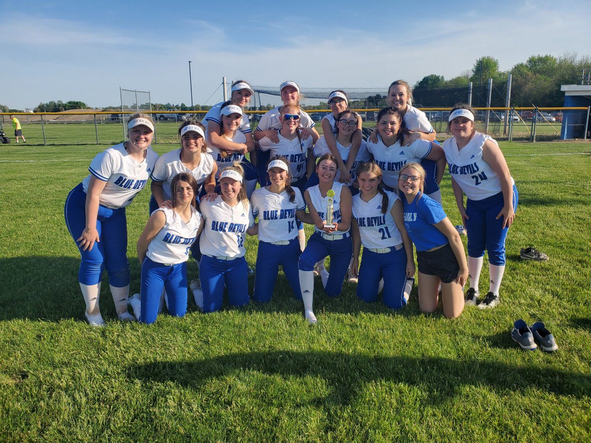 CoachA_31's tweet photo. π₯ Tipton County Champs π₯
17-4 win over Tri-Central!
#TiptonLadyDevils https://t.co/LLjzykhgoS