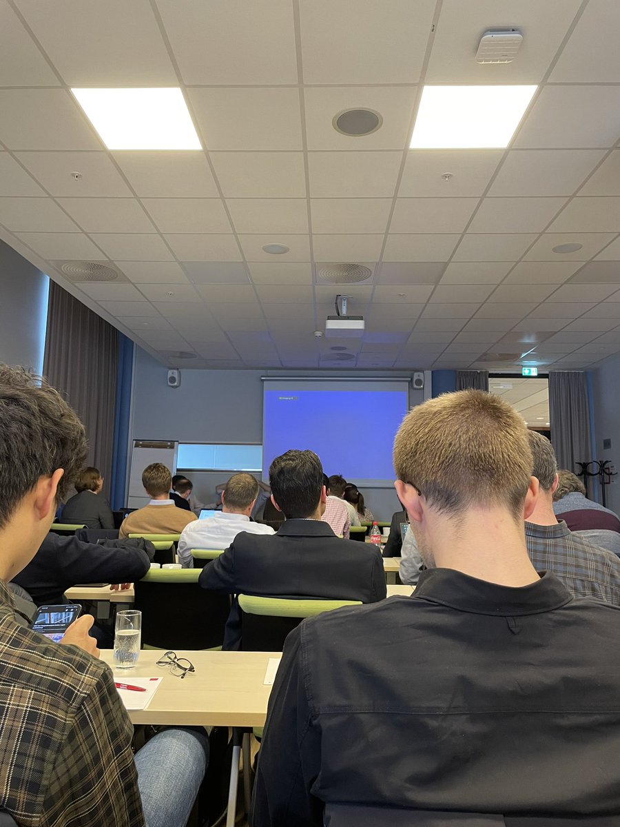 Maller_Mar's tweet photo. Last week I attended my first physical scientific seminar🔋👩‍🔬⚡️👩‍🏫 
The MOZEES battery days consisted of several interesting talks from talented people working in different institutes like @ife_norway, @morrowbatteries, @NorskHydroASA, @SINTEFenergy, FFI, Cenate, Corvus Energy… https://t.co/YOT7MRm119