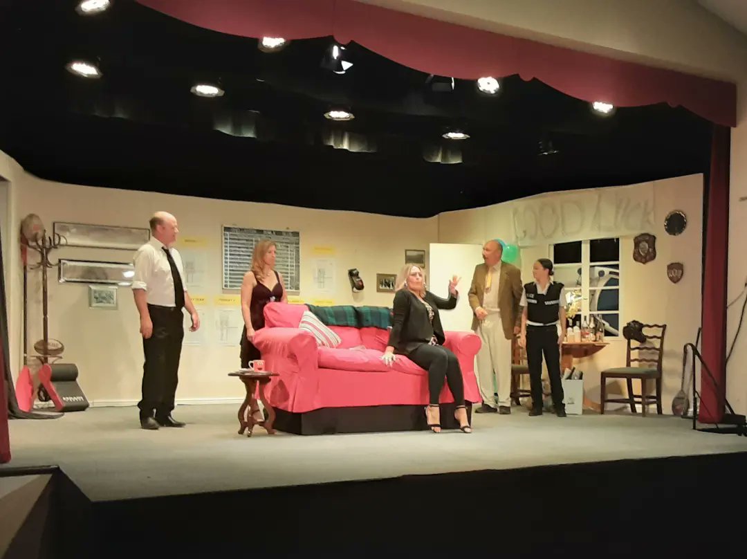 ChelloPlayers's tweet photo. What a fantastic opening night!! Another sold out show tonight! See you there!! https://t.co/UmFwcwEv8F