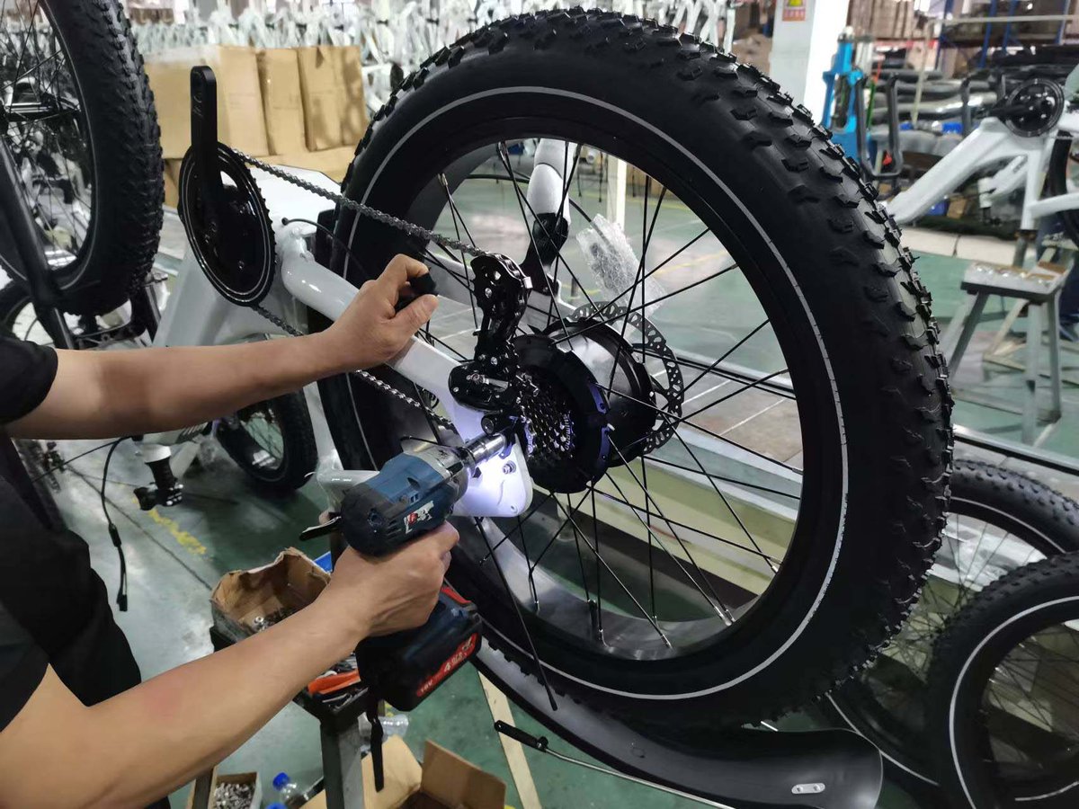 HaidongB's tweet photo. At Haidong, we are committed to providing customized services for our customers🙌
If you want to set up your brand, we will help you bring your project to life!
Small MOQ to Wholesale Ebikes.Factory Direct Price, No Middleman. 
#ebike #manufacturer #B2B #ODM  #ebikefactory https://t.co/HLE84V2ZHI