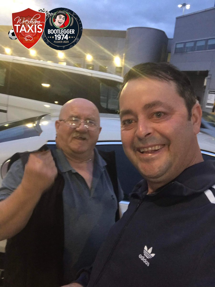 wrexhamtaxis's tweet photo. Things you love to see! ❤️🍻 

Our driver had the absolute pleasure of @bootlegger1974 (The Captain) and the lovely “Flamethrower” in our taxi this morning 🚕 

#wrexham #taxi #wrexhamtaxis #bootlegger #northwales #wales #wxmlager https://t.co/9WBKgijonQ