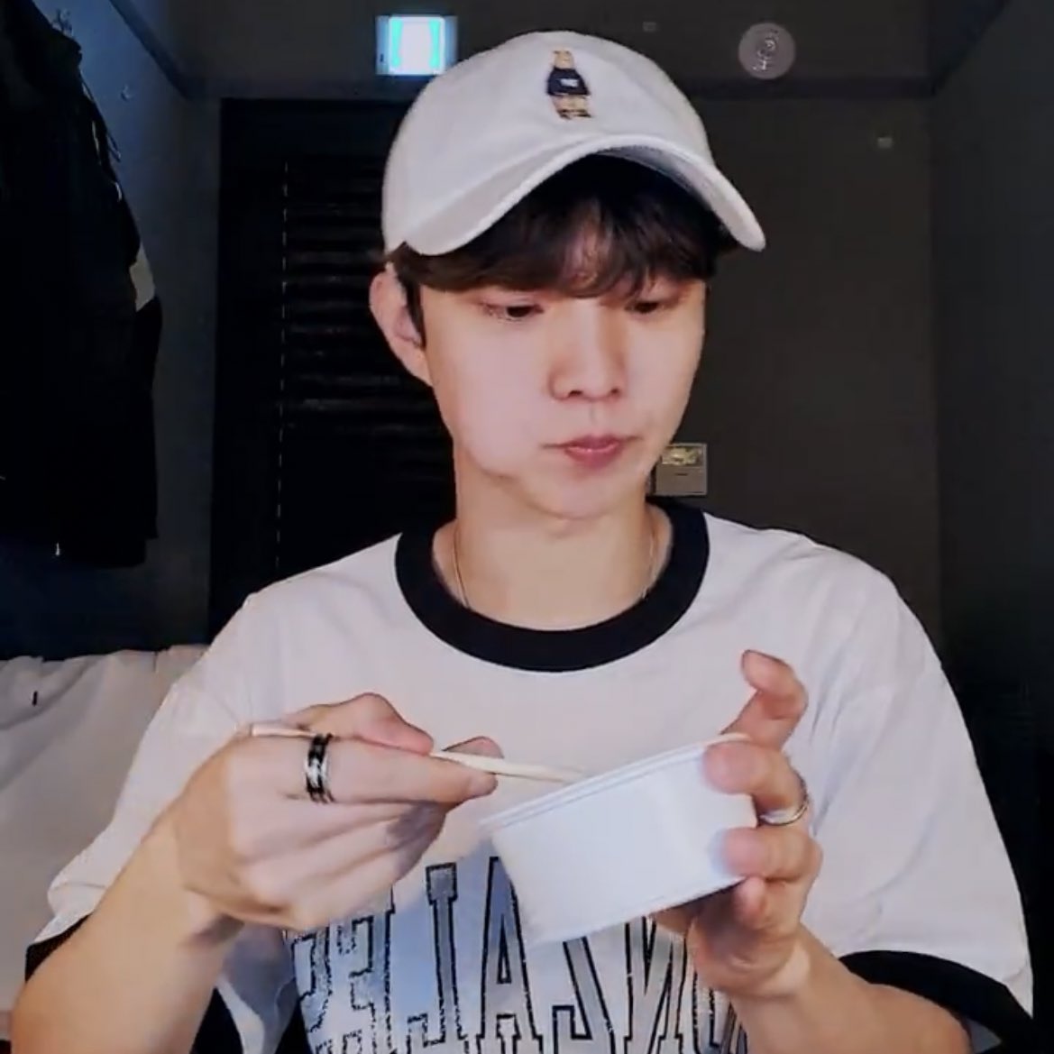 doll kyu (@dolljcm) on Twitter photo 