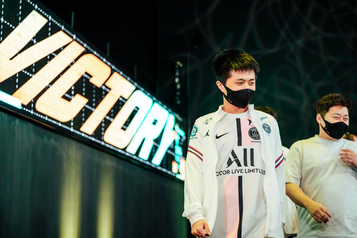 LoL Esports tweet media