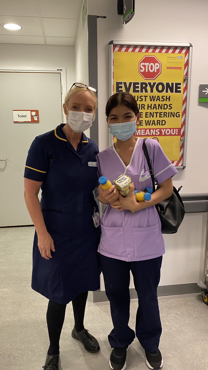 TraceyMurphy123's tweet photo. @Nursey_sarah72 @NCA_IRNursing @SRFTRenal @NCAlliance_NHS Celebration of Nursing Day continues at Salford Care Org .. fruit, juice and pamper kits given out across the organisation today! https://t.co/aLPgpsbt38