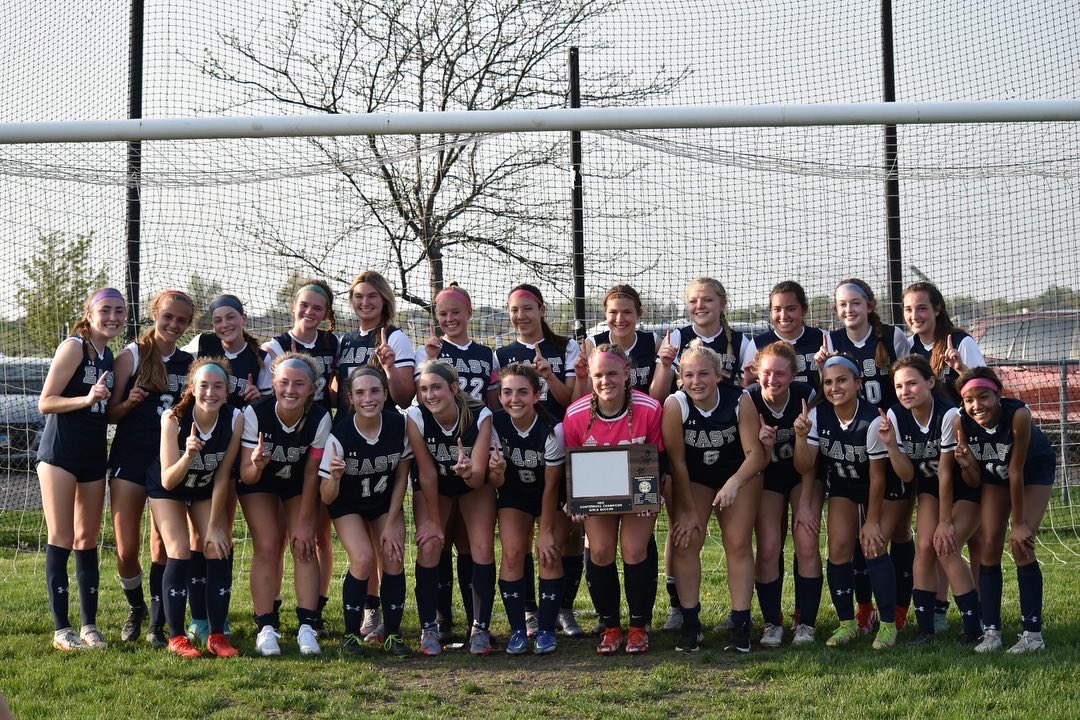 erikasmiley17's tweet photo. so proud of this team!! undefeated confrence champs🐺⚽️ @OEHSGirlsSoccer  #back2back https://t.co/hcoUDYaCX3