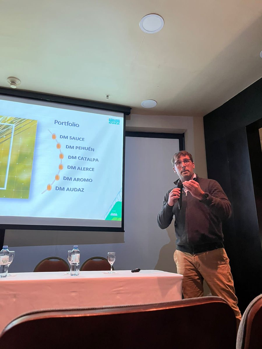 DONMARIOoficial's tweet photo. Presentación del portfolio de #TrigoDM en #ATodoTrigo
#DMAromo como novedad del portfolio 2022.
Mirá las variedades en el siguiente link: https://t.co/npFzS4hrS9 https://t.co/8JEazJWhet