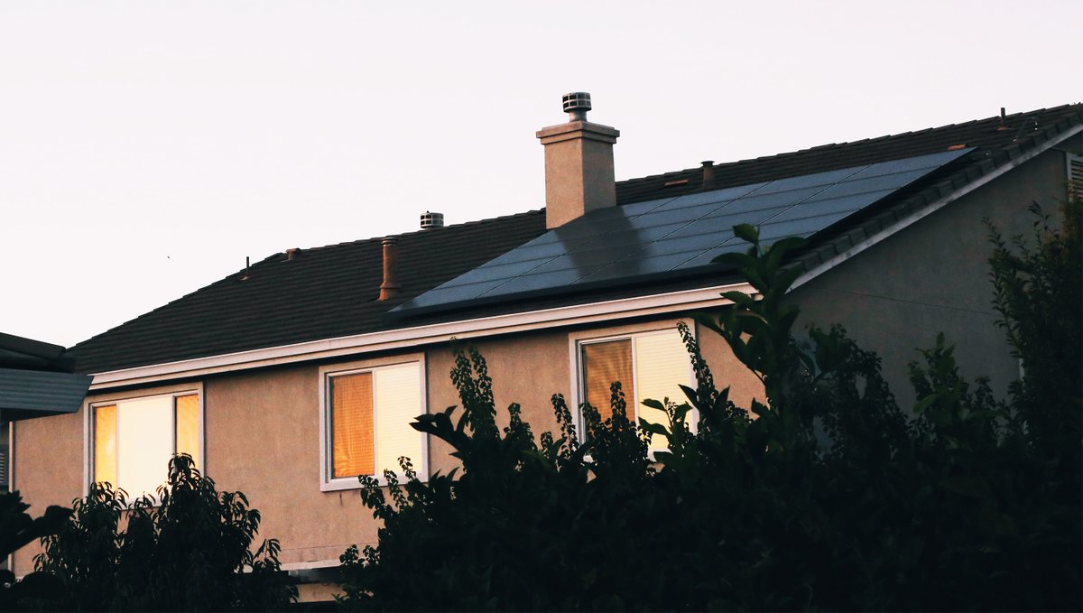 30 Prozent der gesamten Energie wird in der Schweiz durch private Haushalte verbraucht. Es gibt jedoch zahlreiche Möglichkeiten, zu Hause Strom zu sparen. Eine erste beginnt bereits bei der Anschaffung von neuen Haushaltsgeräten. Achten Sie unbedingt auf die Energieetiketten.