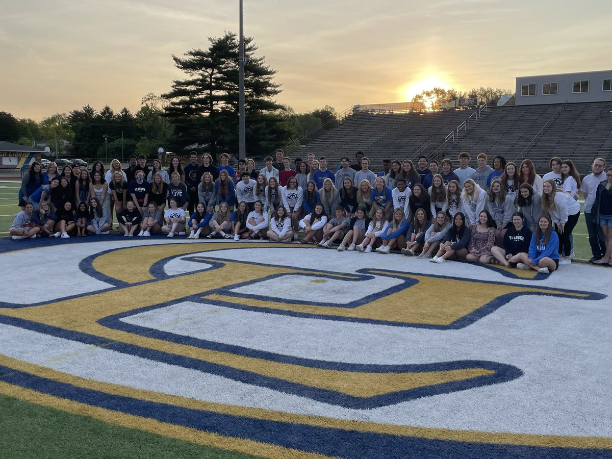 MrKingGLHS's tweet photo. 6:43am in Gahanna.
S/O to the Class of 2022 for creating a new tradition!
Senior Sunrise was a huge success! 
#OnePRIDEOneFAMILY https://t.co/cSKIogWVxQ