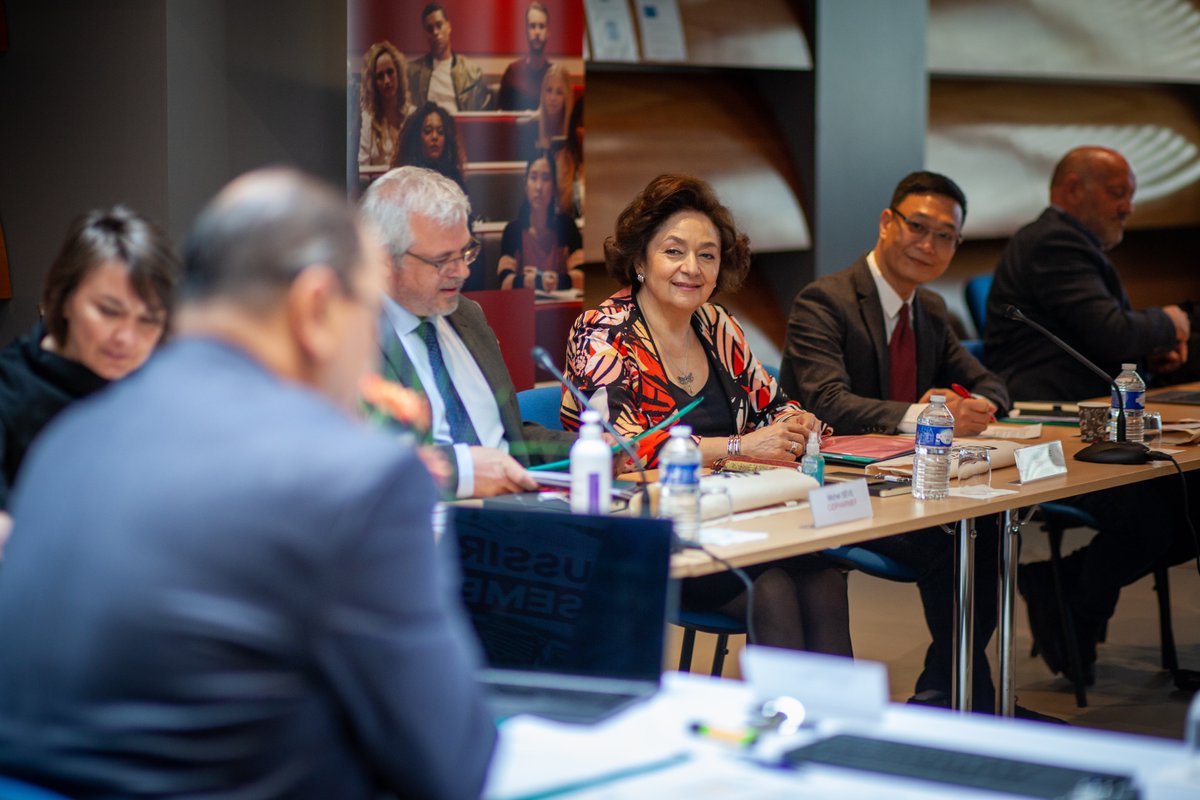 JLucDumas's tweet photo. Première réunion du Conseil des réseaux de l'@auf_org le 5 mai dernier pour participer avec la Conférence internationale des doyens et facultés de médecine #CIDMEF aux orientations stratégiques de la #Francophoniescientifique @ConfDoyensMed @FranceUniv https://t.co/ibBKO15Eot