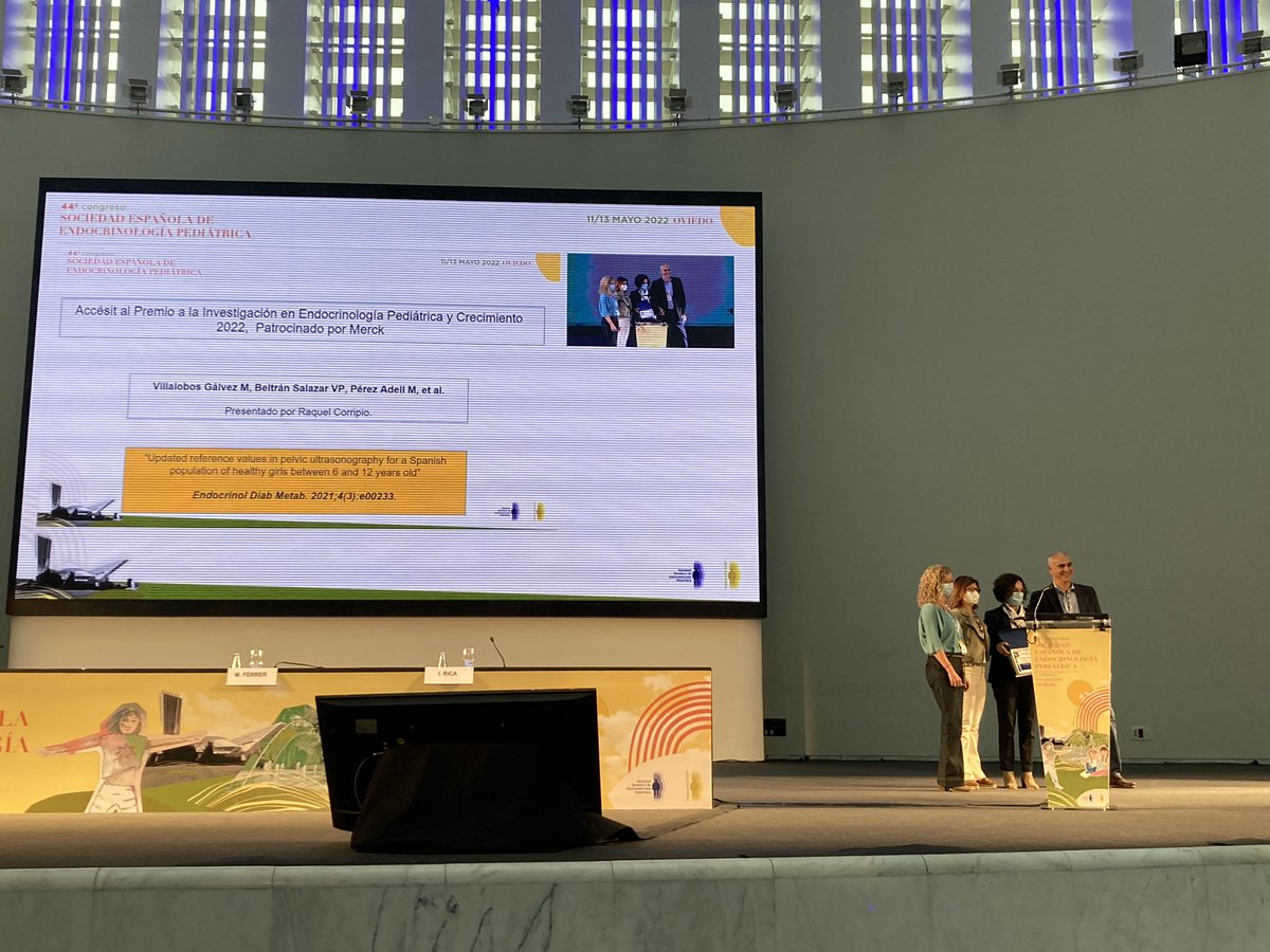 JaPerSan's tweet photo. Importancia de la investigación en @parctauli . La dra @raquelcorripio recoge premio en el 44 congreso de la @SEEP_SOCIEDAD . 💪💪 https://t.co/FQaJTts2ry
