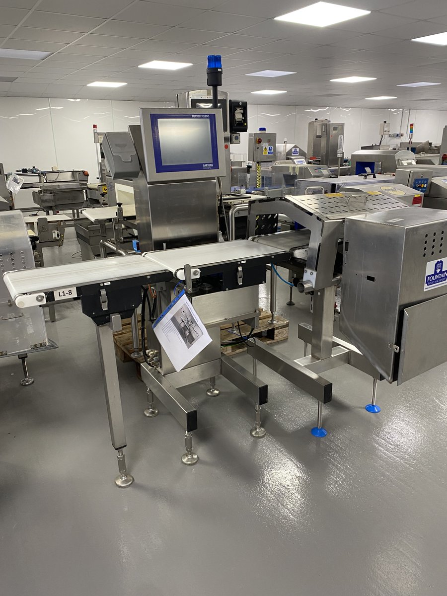 FoodFountain's tweet photo. Blue or Silver .... 
https://t.co/0vIm00MU4d 
The options are endless, the machines are spec'd for you, bespoke machines including feet! https://t.co/ZdUAwXD74r