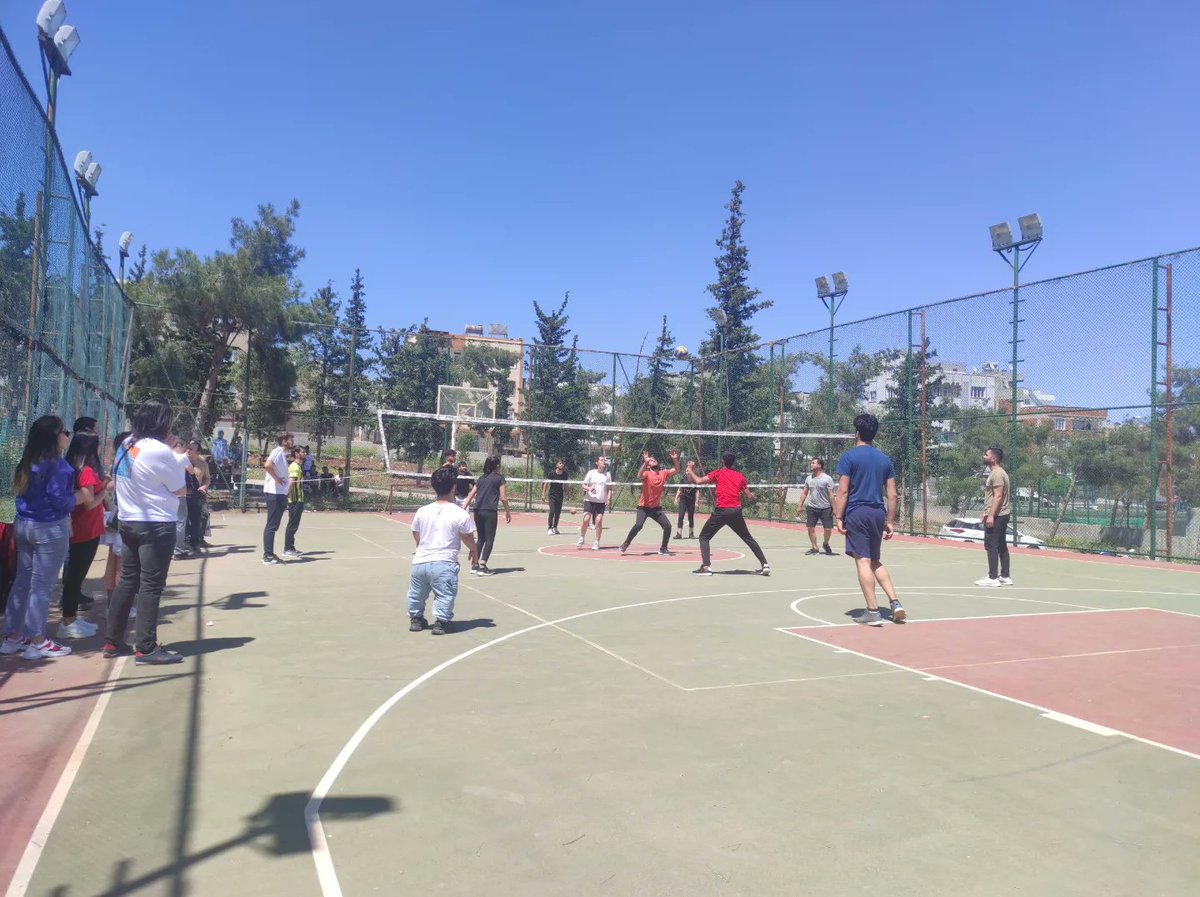 K7AUTUDAT's tweet photo. Kilis 7 Aralık üniversitesi TÜDAT Topluluğu olarak Voleybol Turnuvalarımızdan Kareler. https://t.co/bkhQSW1aj1