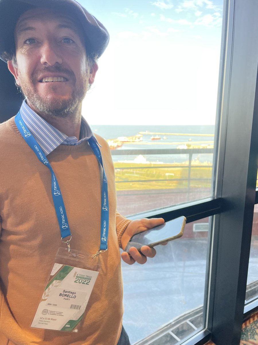 DamianCtt's tweet photo. Congreso a #AtodoTrigo2022. #EADS. Capacitándonos el amigo @santiborello https://t.co/rmB6d3dSo1