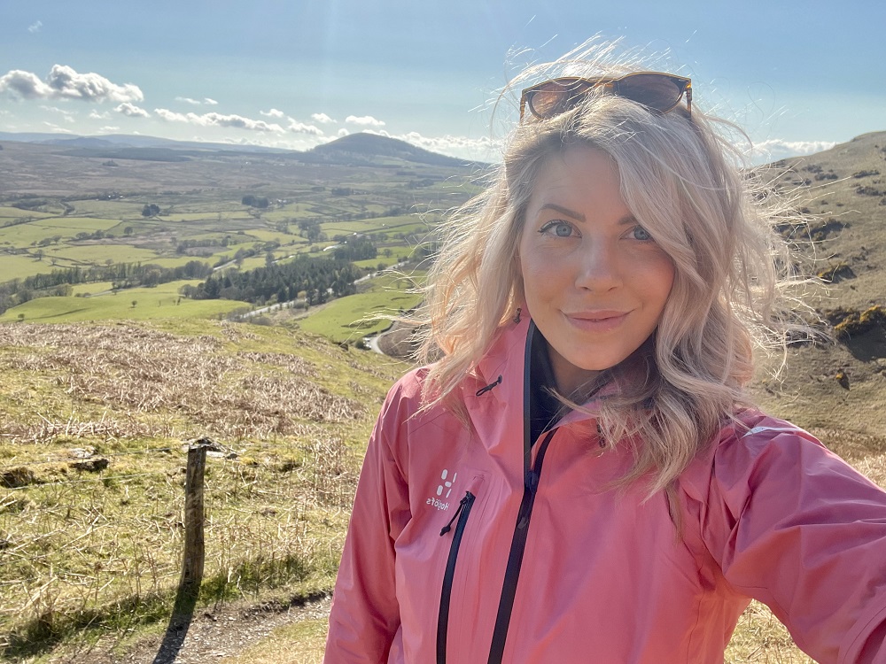 We caught up with Catherine (@ yorkshire_blonde_adventures), to hear all about her journey exploring the outdoors, how she keeps motivated and prepares for her adventures 🌄

ARTICLE LINK: mountainsandmacros.co.uk/yorkshire-blon…