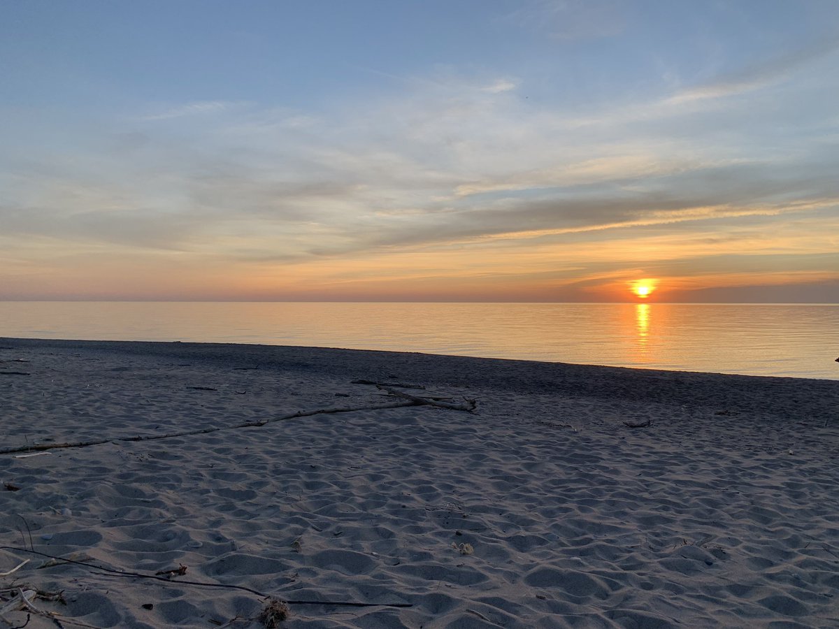 cdegoey2's tweet photo. Feeling so grateful to be able to gather in community with @BGCDSB Senior Team &amp; PVPs for our leadership retreat and to experience beautiful moments like this together #mypositivelife Thanks @JocAuger for the nudge:) https://t.co/DZIEGwueM9