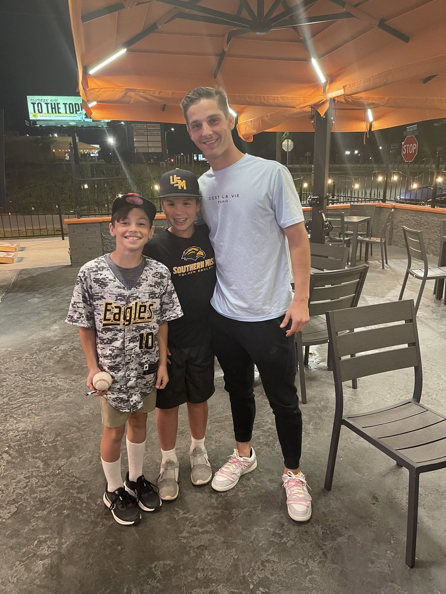AaronNi723's tweet photo. @DickersonDusty I’ll bring your pizza boys! You guys just keep doing what you do. Have fun and work hard. https://t.co/jF5BRxQlS8