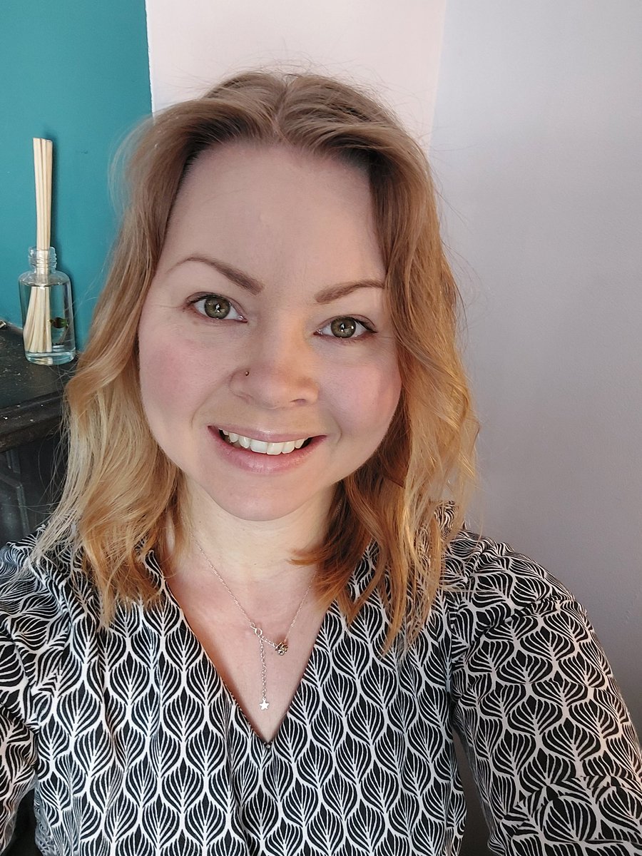 Nina Phoenix 🌈 tweet media