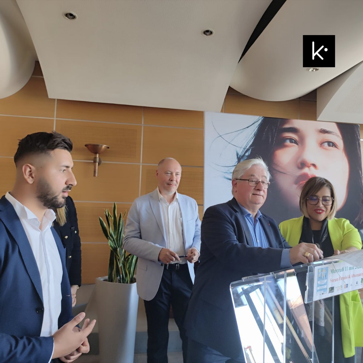 [#Actualité] Hier, au Forum de l'#emploi et de l' #alternance, signature d'une #convention avec la Mairie de la ville de #Pierrefitte pour faciliter l'accès à la #formation, à l'#emploi, l'#insertion pour tous. 
#Engagement #apprentissage #wearetalis