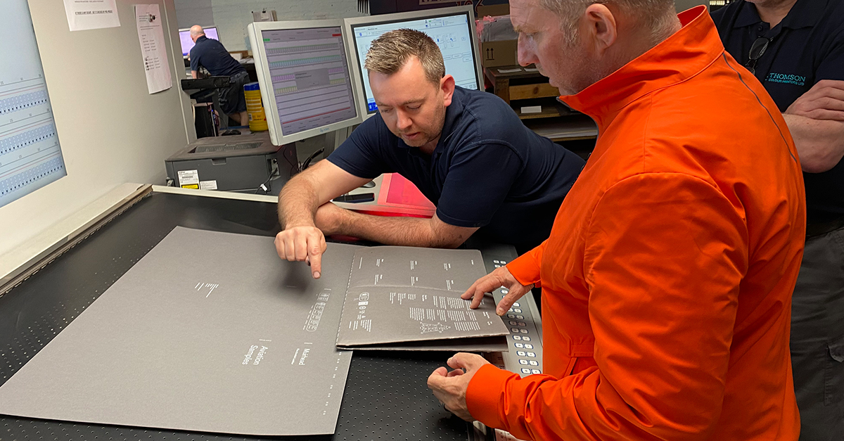 jthomsonprint's tweet photo. A multiple hit white ink press pass on Friday the 13th, what could possibly go wrong... #standagency #gfsmithpapers #sunchemicalinks #whiteink #UV #print #kbaprintingpress #lithoprinting #jtcp #jthomsoncolourprinters https://t.co/4GLnB6uypp