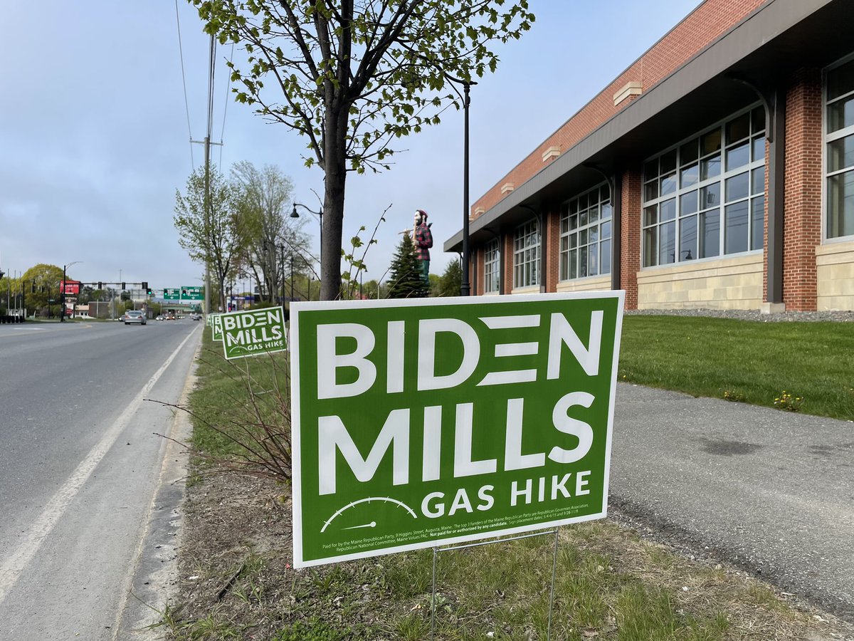 Mahaleris's tweet photo. The scene at the Cross Insurance Center in Bangor ahead of the @MaineDems convention.

The Biden-Mills agenda has wreaked havoc on Mainers paychecks.

#mepolitics https://t.co/4bLrShAEQP