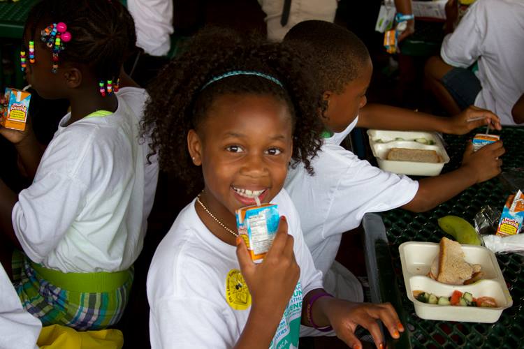 HealthiKids's tweet photo. ๐ฃSummer Meals Alert! The @RACF500 is offering funding to help summer meals sites better serve youth this summer w/ a staff or volunteer coordinator, or by purchasing equipment or supplies. The application can be accessed here: https://t.co/jPcrWidR9J
#summermealsprogram https://t.co/4ZkeN736mI