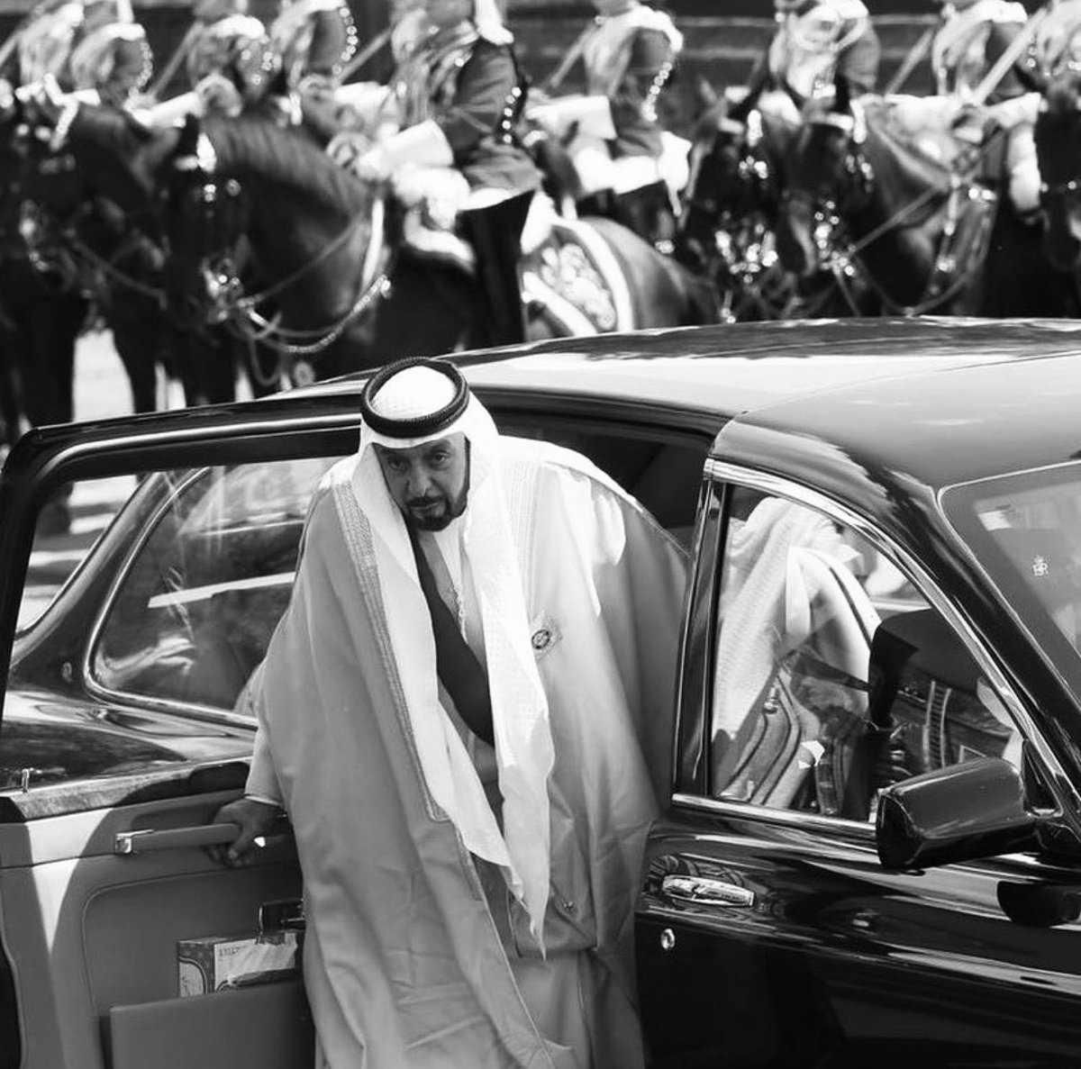 NottsUae's tweet photo. اللهم ارحم رئيس الدولة الشيخ خليفة بن زايد و ارزقه الفردوس الاعلى مع المحسنين و الابرار 
عظم الله اجرنا و اجركم💔 https://t.co/s6gGFsB9un