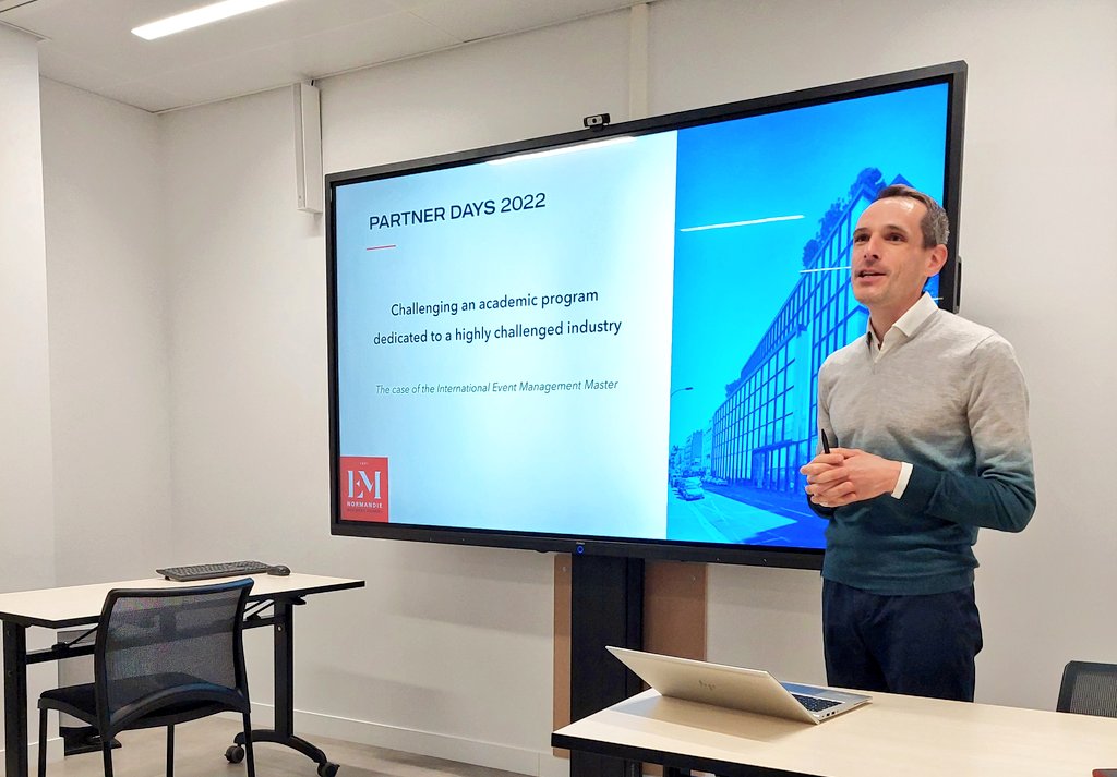 dorota_lichmira's tweet photo. 😍 Yesterday was the last day of our #partnerdays2022. We had the chance to visit the new campus of @EMNormandie with our international partners and @karoui_lotfi and attend sessions by our Vincent Larquet and Sylvaine Castellano. A big thanks to the #Paris and #clichy teams 💫 https://t.co/yMHXRmYTWQ