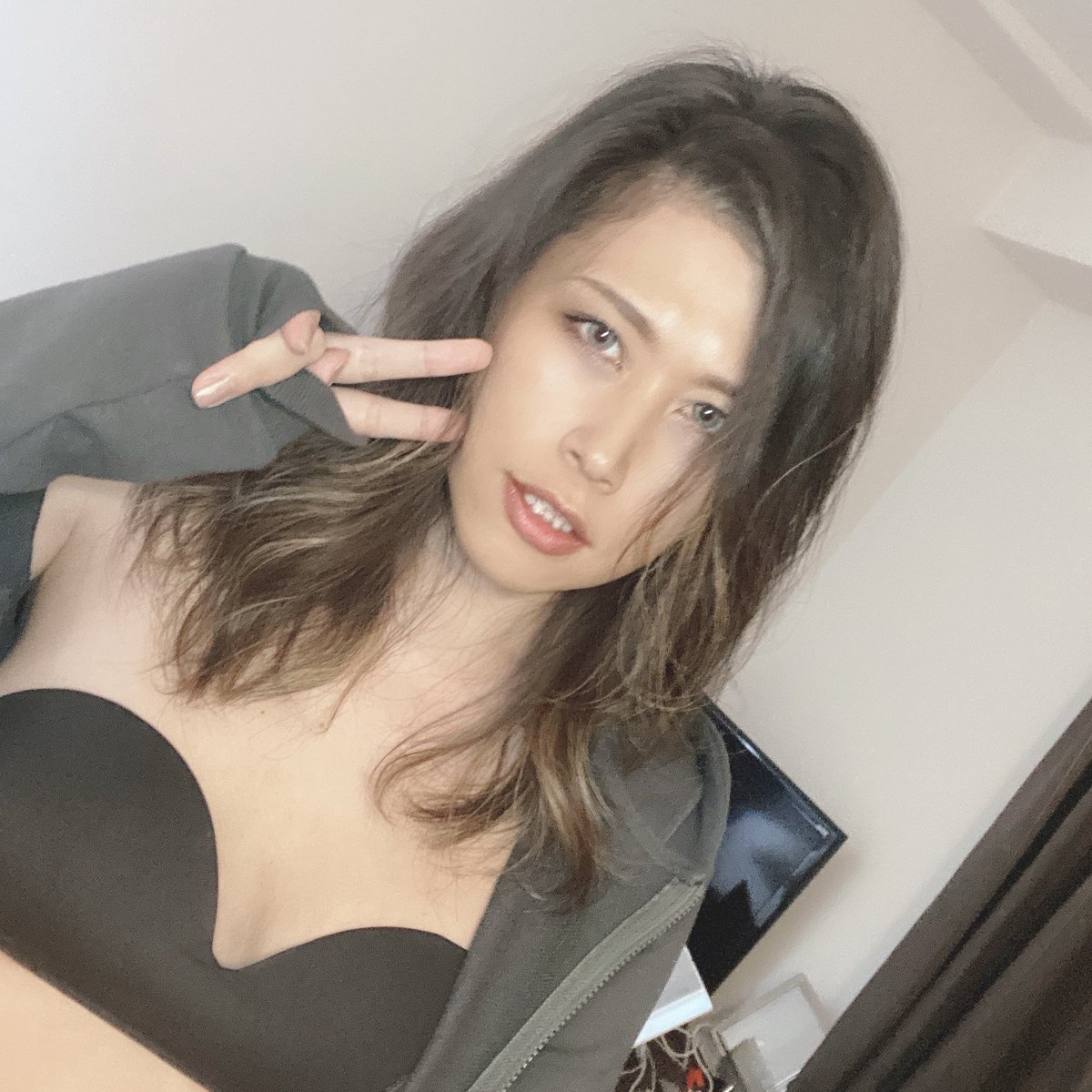 NANA_50362's tweet photo. ゴリゴリに踊れるBass House第二弾🔥🔥🔥今回はHouseの他にPsy-Tranceも少しだけ入れてます👀ぜひ低音の出るスピーカーで爆音で流して踊ってください🔈💥💥💥
https://t.co/hvq2i3QliF
#Trans_Emotion #crossdresser #Mixcloud https://t.co/8w2Rlad49n
