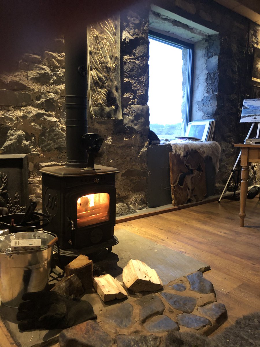 SusanJaneWrites's tweet photo. You may be having a heatwave down south but nothing beats waking up on your birthday to a good ole Scottish weather π§ π₯
#scottishweather
#isleofskye
#wildwriting
#WritingCommunity https://t.co/5U6Cstjqp8