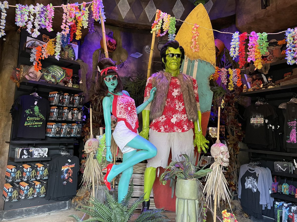 UniNewsToday's tweet photo. FIRST LOOK: Universal Monsters have taken over the All Hallows Hula Boutique for the summer! https://t.co/rESLHY6mVj