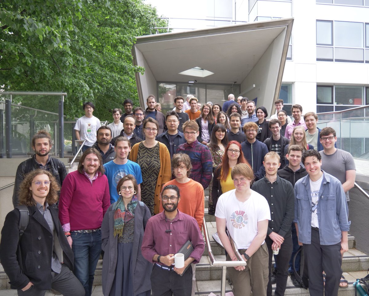 QMULMaths's tweet photo. Some of our PhD cohort involved in today's research day! 💚 https://t.co/FaQiZACByo