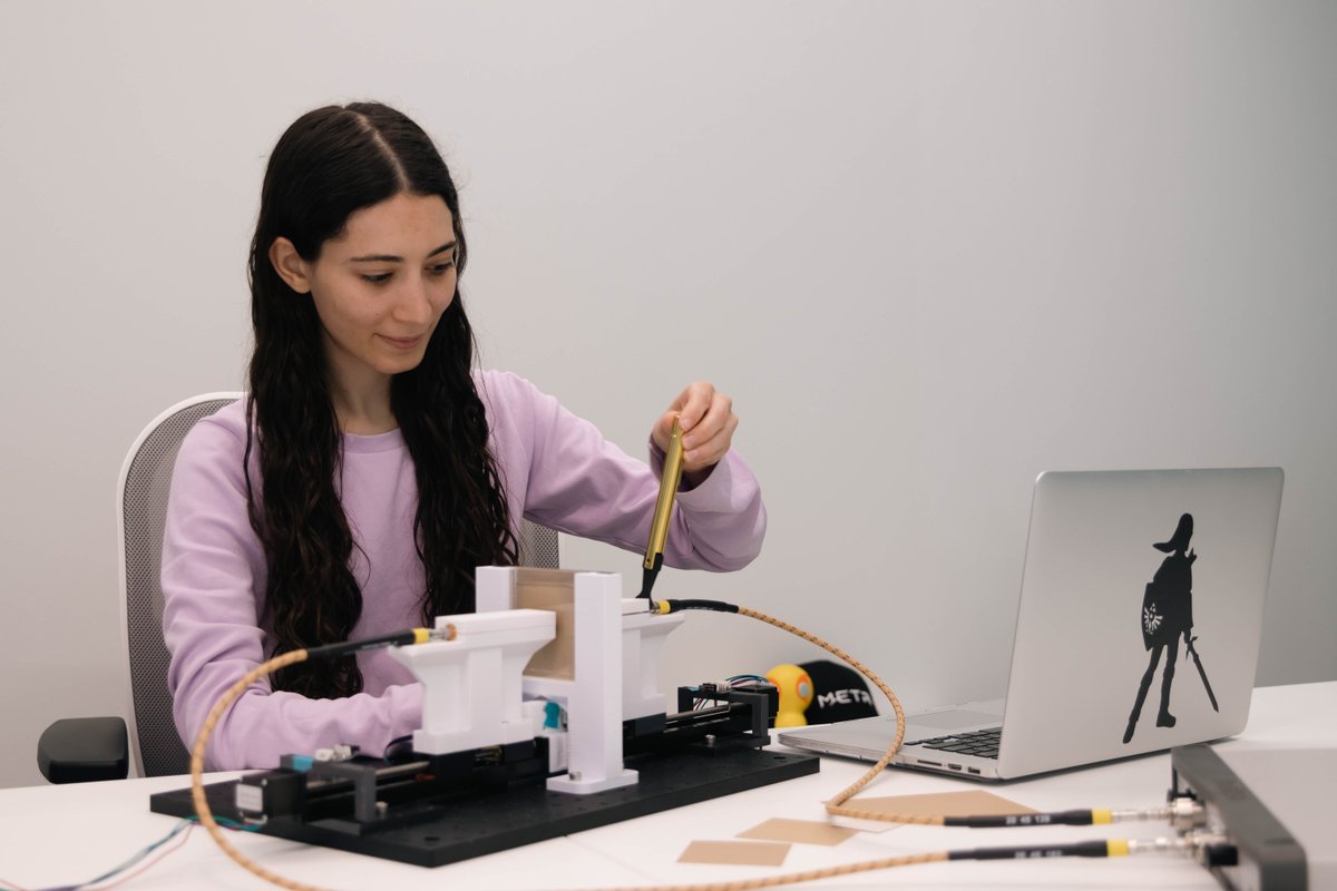 Metamaterialtec's tweet image. Meta Materials announces first granted U.S. patent for non-invasive #glucose sensing system bit.ly/3wiNG36 $MMAT #innovation #GoBeyond