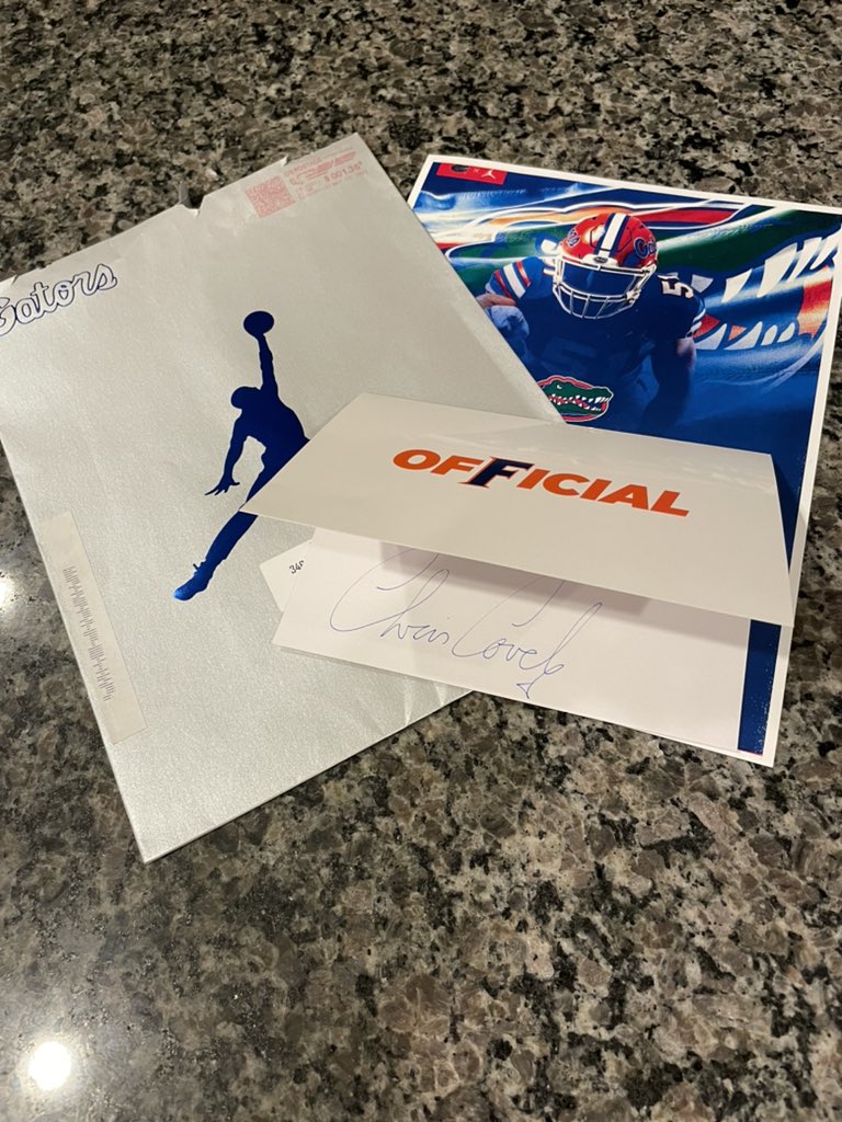 Brodylagaaa's tweet photo. Thanks to @alextloytty and @Coach_Couch56 for the mail from @GatorsFB https://t.co/FTP0py03mb