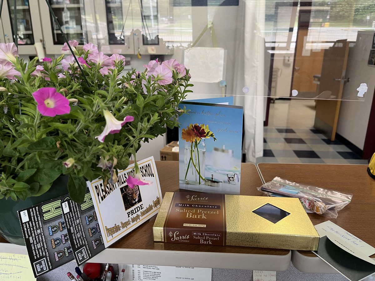 kris_csn's tweet photo. So very thoughtful for nurse appreciation ❤️ https://t.co/5XJ6a1rTe8