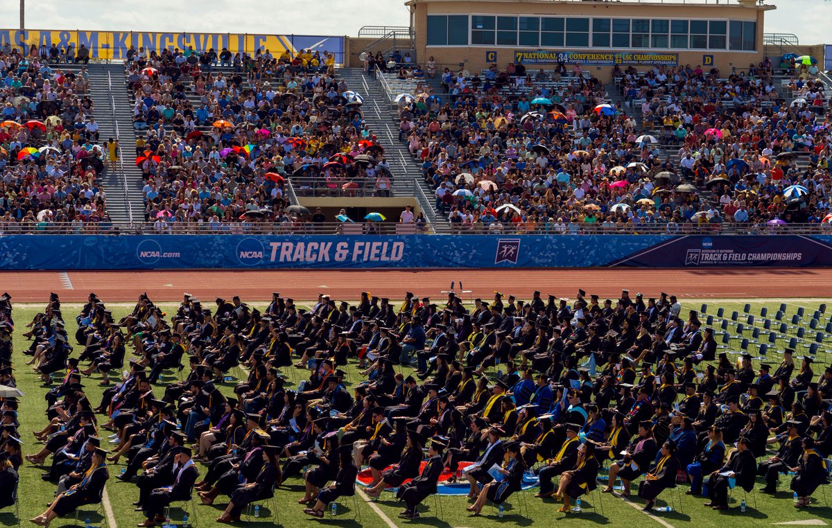 JavelinaNation's tweet photo. #JsUp to our graduates from the College of Arts & Sciences and the College of Education & Human Performance! You DID it! ππππ Once a Javelina, always a Javelina!
#JavelinaNation #TAMUK #javelinas #TAMUK22 https://t.co/nKNskgClhu