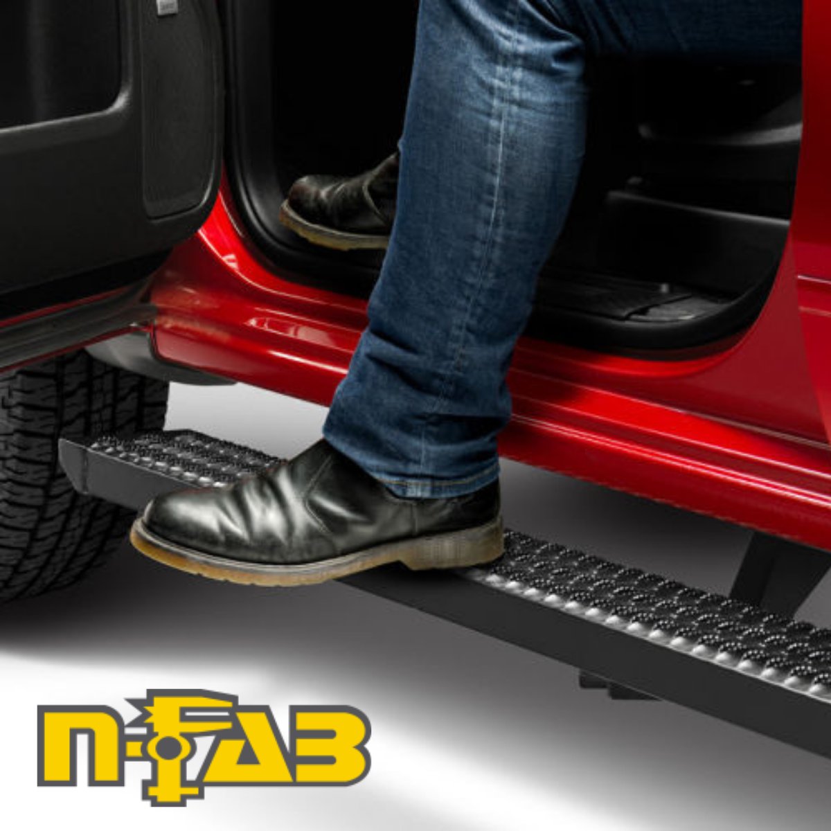 OfficialFTParts's tweet photo. N-Fab’s Growler Running Boards provides a clean yet aggressive look for your vehicle while the tread design allows for ultimate traction in any condition. #nfab #gofullthrottle https://t.co/5GLe8OrVcj