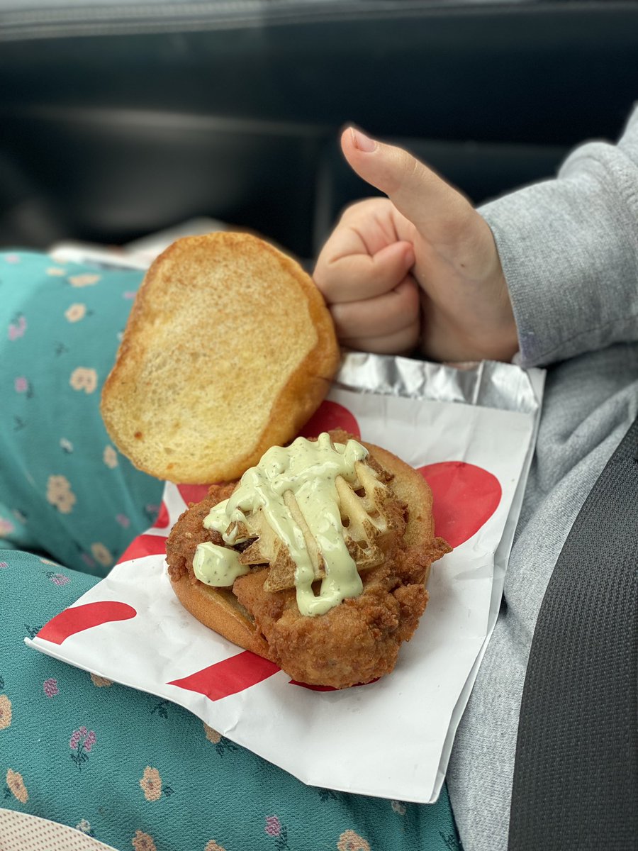 SoliaFarm's tweet photo. How do you hack your @ChickfilA original sandwich? My daughter adds a waffle fry and avocado lime ranch dressing. @ron_fab https://t.co/zSUq4TzpG9
