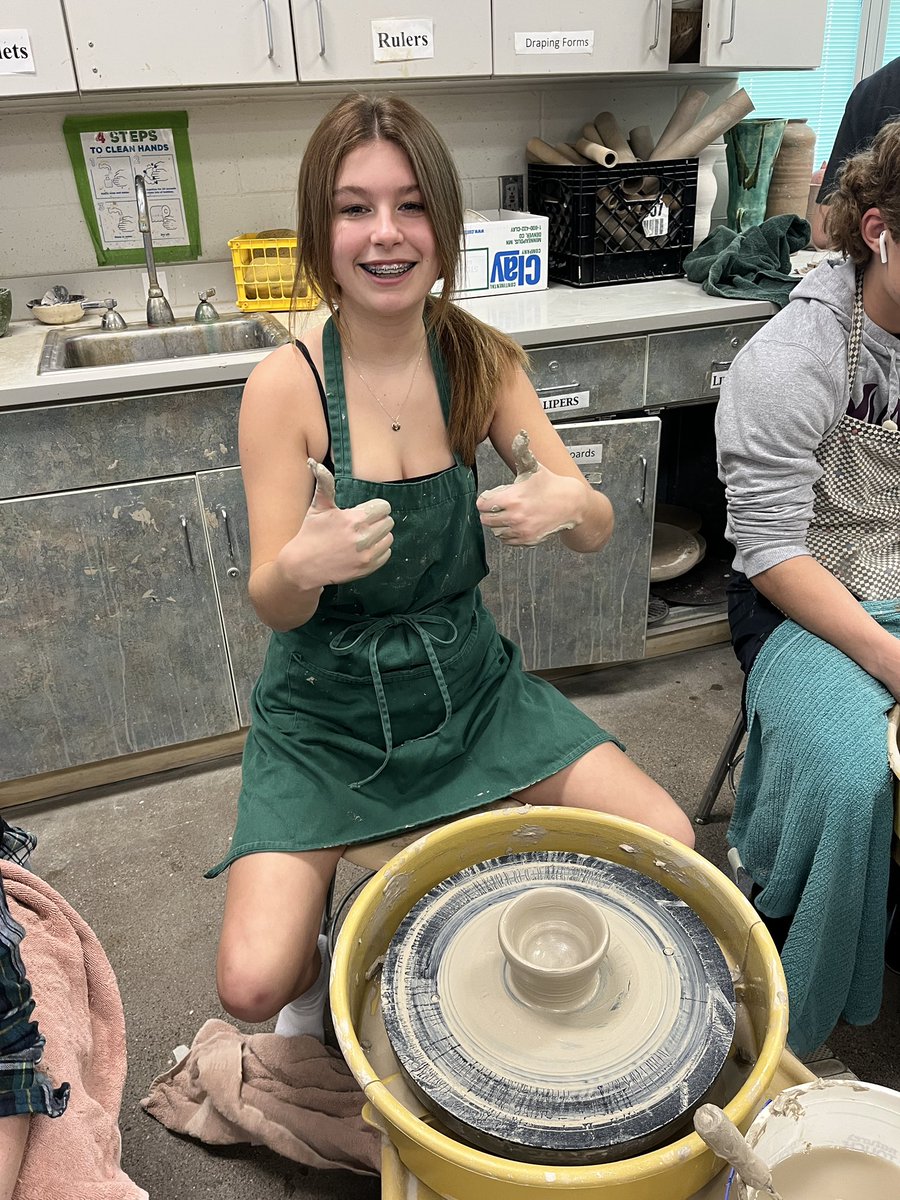 TrishaAbel's tweet photo. Look what I made while throwing blindfolded! #MontiArts #montiMagic https://t.co/GefQ2MQXj9