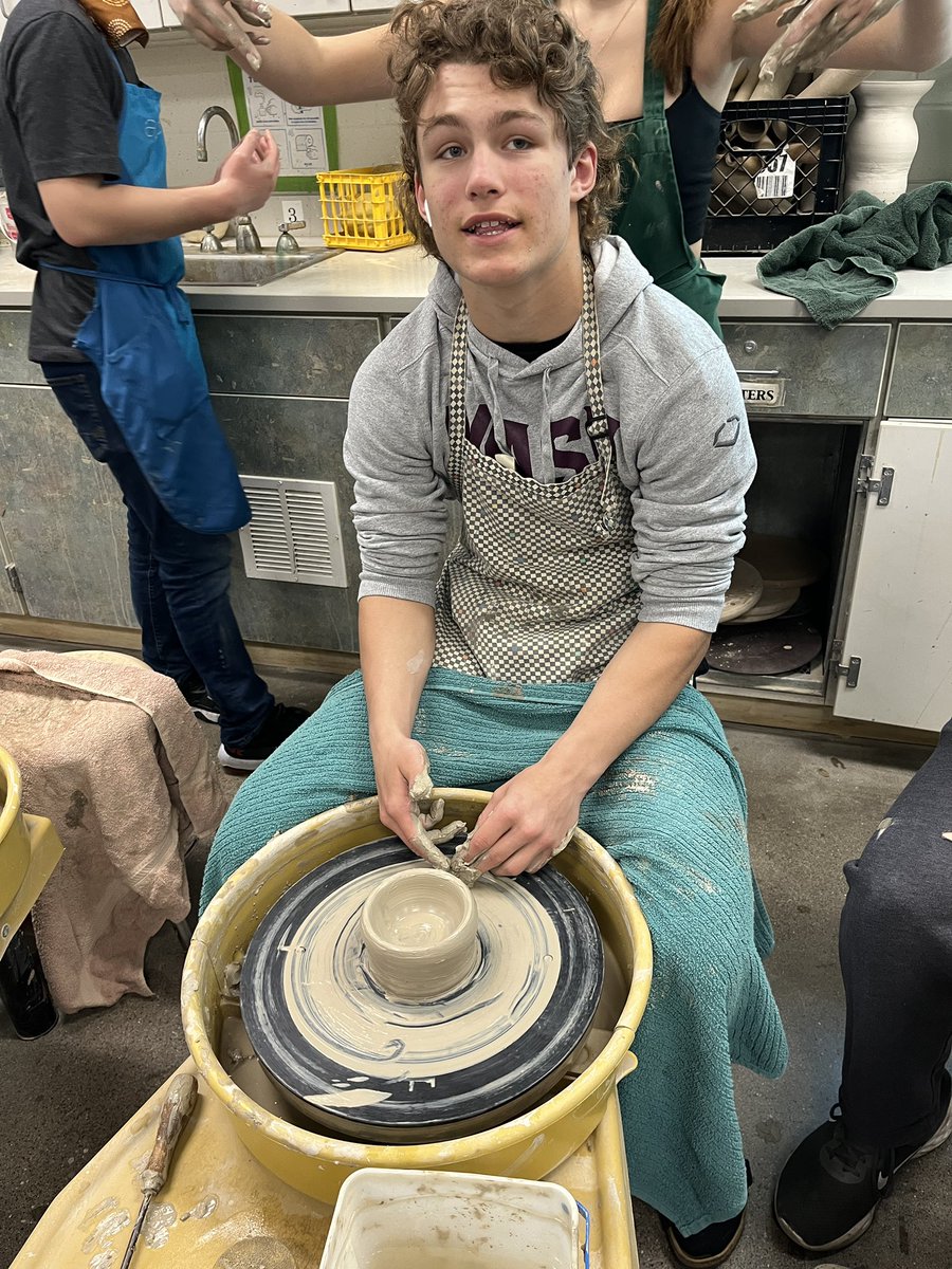 TrishaAbel's tweet photo. Look what I made while throwing blindfolded! #MontiArts #montiMagic https://t.co/GefQ2MQXj9