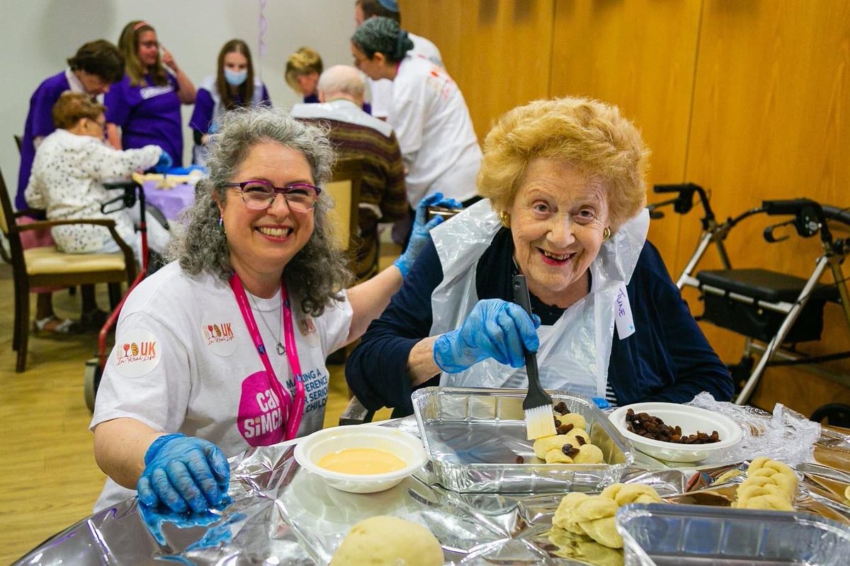 Jewish_Care's tweet photo. Shabbat across Jewish Care is a very special time of the week. 

Here are some highlights from a fun morning at Jewish Care's challah bake with members from our MSJCC together with Camp Simcha staff and Chief Rabbi Mirvis, yesterday to prepare for Shabbat UK. 

Shabbat Shalom. 💜 https://t.co/LLlvga1Ywi