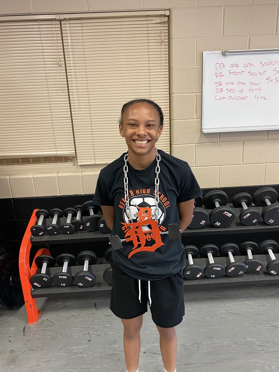 NateViland's tweet photo. S/O to the 6/7 Hour PE Conditioning #APSwole Lifters of the Week, Madison McNeil and Audrey Duncan! Keep up the great work! #OneBarb #BarbStrong #HardestWorkersInTheRoom 💪💪💪 https://t.co/iPYNdOyALI