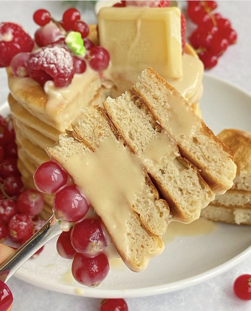 My white choc don’t drizzle drizzle, it pours 🎶

Your breakfast routine just got insanely better 🥞 + 🍫 = 🥹

#louistheroux #vegan #glutenfree #dairyfree #chocolatebar #ukchocolate #dragonsden #lowsugarchocolate