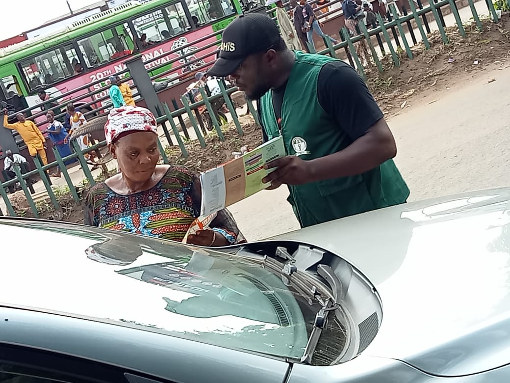 edhic_edohis's tweet photo. The Edo State Health Insurance Commission on the 11th-13th May 2022 sensitized both sellers and buyers at the Oba Market and its environs on the importance of the State Health Insurance.
#Edohis
#Marketstorm https://t.co/MEfi1jxJY8