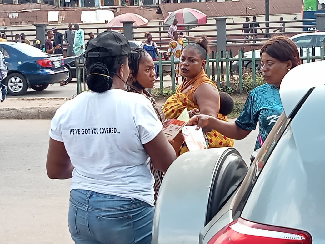 edhic_edohis's tweet photo. The Edo State Health Insurance Commission on the 11th-13th May 2022 sensitized both sellers and buyers at the Oba Market and its environs on the importance of the State Health Insurance.
#Edohis
#Marketstorm https://t.co/MEfi1jxJY8