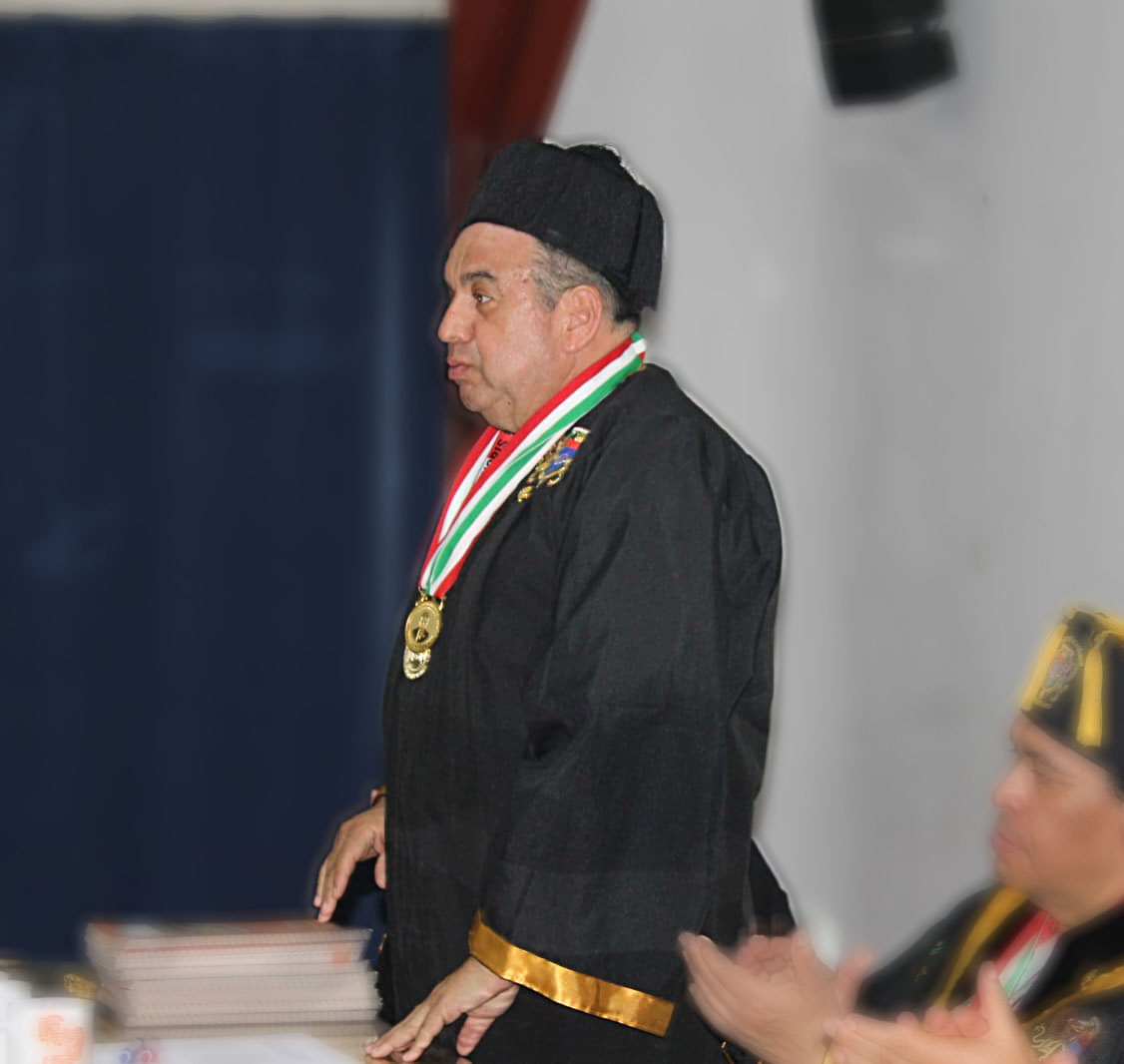 JesusCastaR1's tweet photo. Es un honor para mí ser invitado una vez más a la entrega de Doctorado Honoris Causa en Cancún Quintana Roo. https://t.co/Lep4Z9T0jE