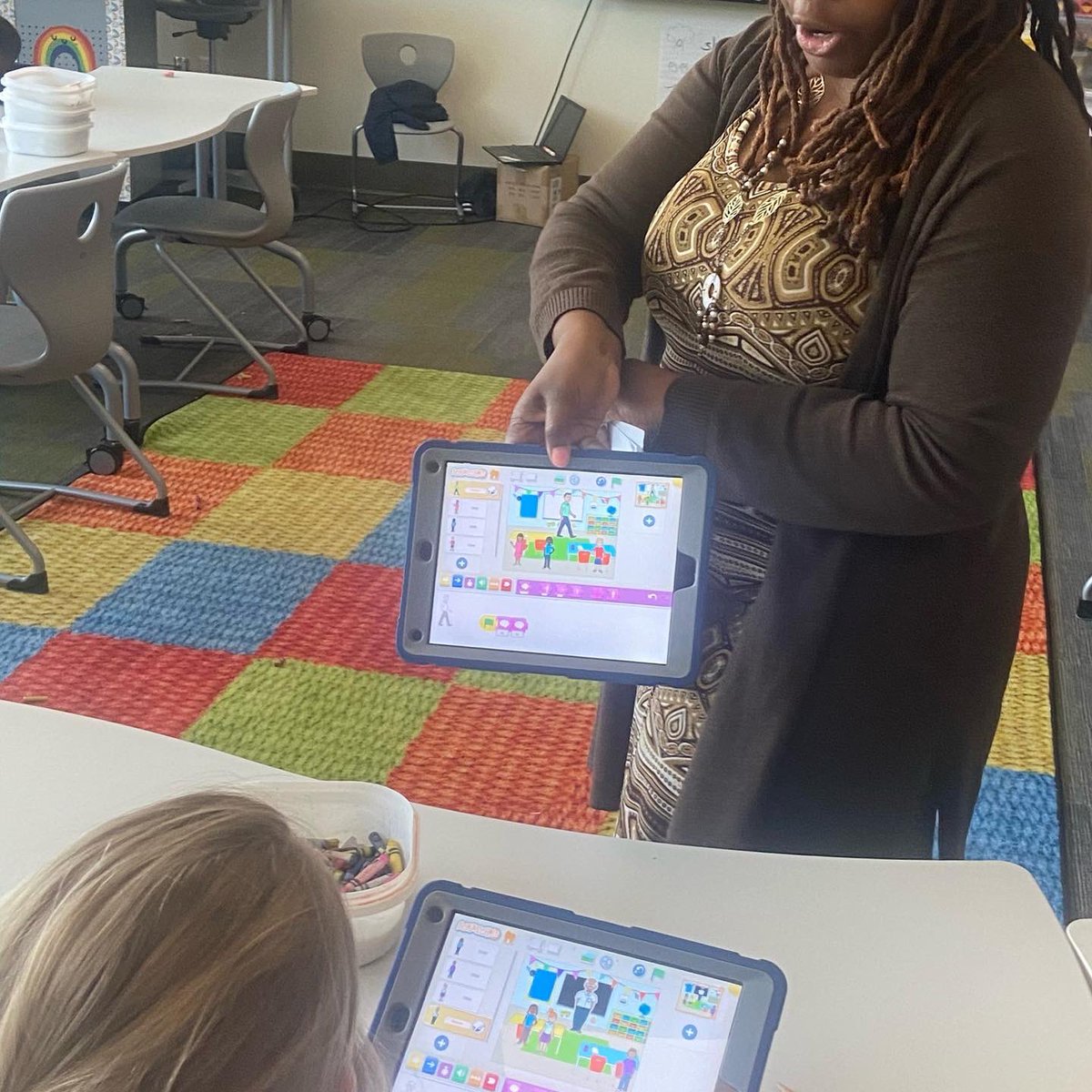 Liberty_STEAM's tweet photo. Coding with Mrs. Edwards &amp; Mrs. Harris during STEAM enrichment! #CharterChoiceChange https://t.co/O5RfszONu1