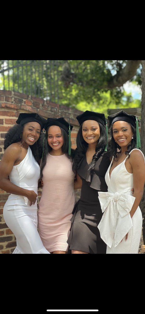 jabreiamed's tweet photo. Your newest MD’s on the block 🎊🎉

@latarshadtaylor Kansas Orthopedic Surgery
@GhidaGhanim Baylor Emergency Medicine 
@jabreiamed Harvard Dermatology
@Kelli_MED ECU Med Peds  

#medtwitter #orthotwitter #dermtwitter https://t.co/cU9WnLn6c0